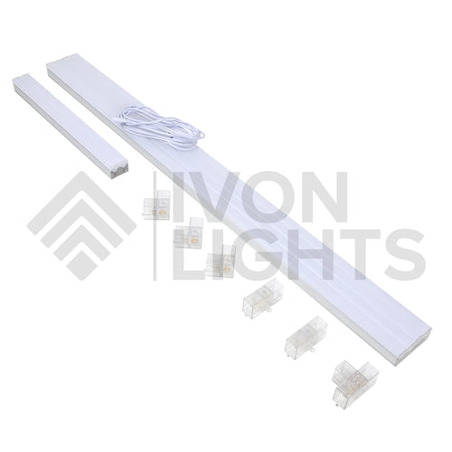 Paketets innehåll för IVON Rectangle Large belysning 44x240cm 2-pack, visar LED-stavar, kopplingar och elkabel.