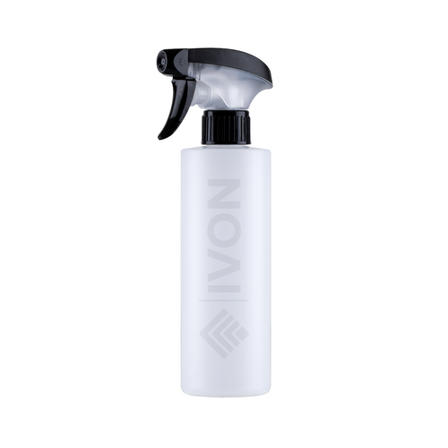 IVON tomflaska för utspädning 500 ml, designad för enkel dosering av bilvårdsprodukter med medföljande spraytrigger.