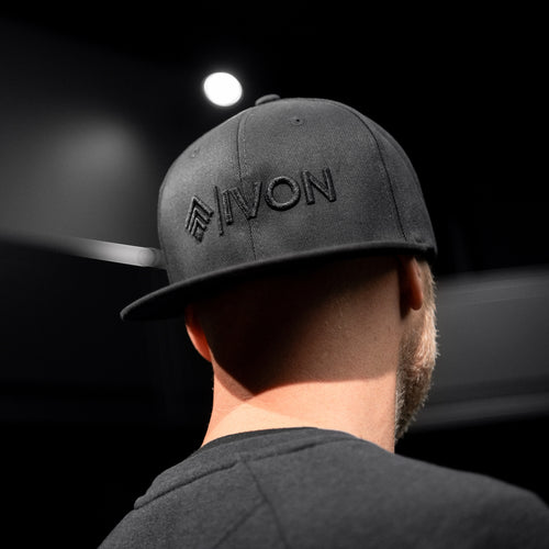 IVON Original Snapback Cap Blackout