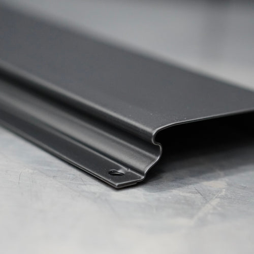 Närbild IVON Rail Series förvaringssystem, designad för flexibel anpassning av ditt förvaringssystem.